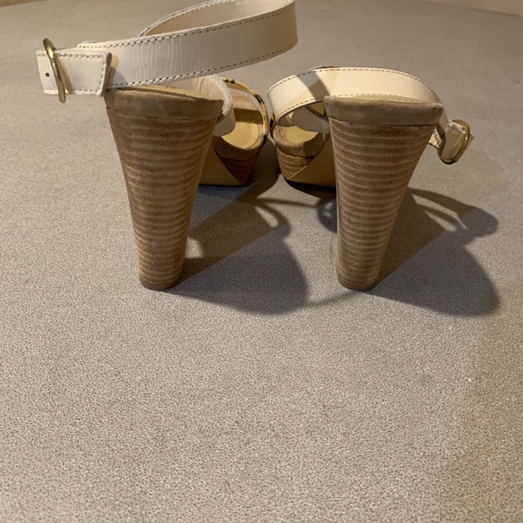 Victoria’s Secret Tan/Brown Print Platform Sandals sz 8.5 B - Picture 6 of 7